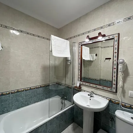 Conil - Con Bano Privado En El Centro De Conil Konukevi Conil De La Frontera