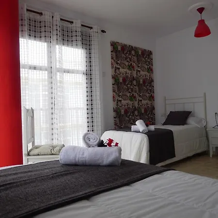Conil - Con Bano Privado En El Centro De Conil 3*